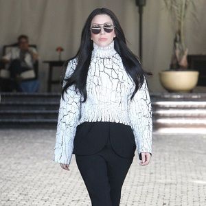 NWT Balenciaga cracked paint sweater IT36